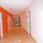 Poslovna stavba Brinje stoji za Bežigradom ob Dunajski cesti.