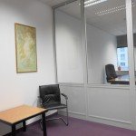 Poslovna stavba Brinje stoji za Bežigradom ob Dunajski cesti.