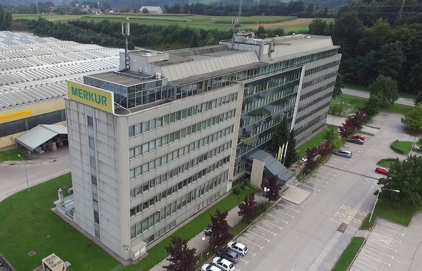 Coworking prostori v Poslovni stavbi Merkur Naklo