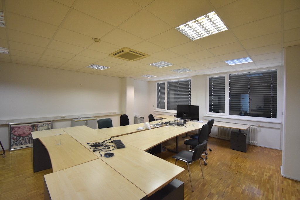 Poslovni prosotri za najem v Ljubljani - Stegne