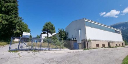 NAPRODAJ Proizvodno - skladiščni in pisarniški prostori, Blejska Dobrava