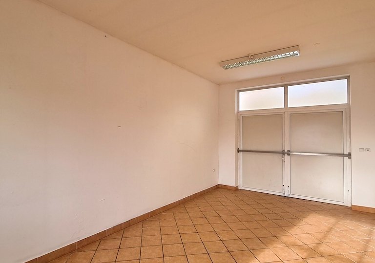 Poslovni prostor za najem v Grosuplju