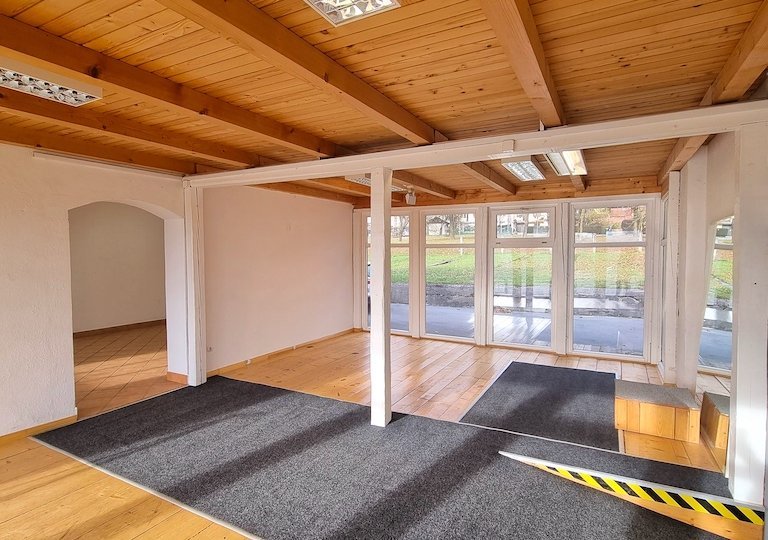 Poslovni prostor za najem v Grosuplju