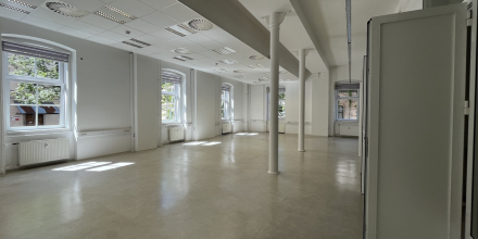 Tobačna - Tržaška 2