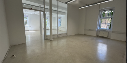 Tobačna - Tržaška 2